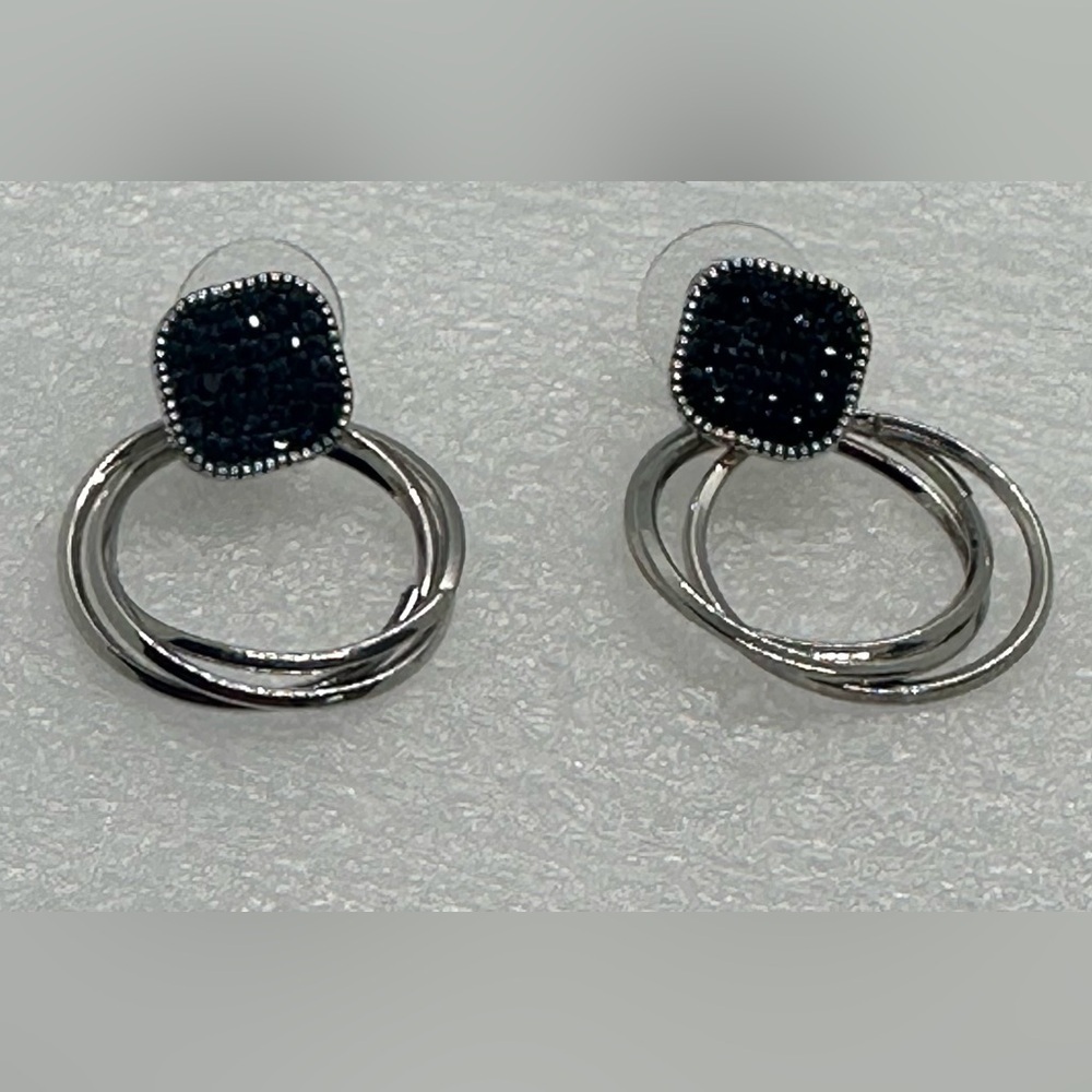 STUNNING Navy Blue Crystal Silver Dangle Hoop Earrings | Statement Jewelry | NWT - Picture 3 of 16